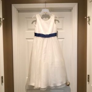 Flower Girl or junior bridesmaid dress